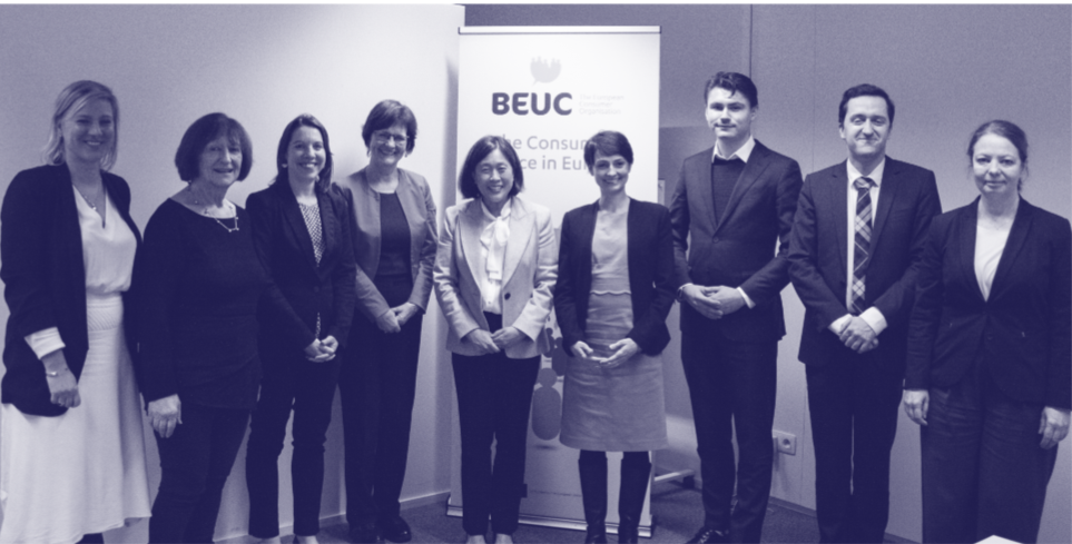 A group picture with from left to right: Els Bruggeman (Test Achats/Test Aankoop), Anna Fielder (TACD), Léa Auffret (TACD/BEUC), Monique Goyens (ex-BEUC), Ambassador Katherine Tai (USTR), Isabelle Buscke (vzbv), Mykya Sobko (BEUC), Laurens Rutten (BEUC), Judith Vorbach (AK Europa)